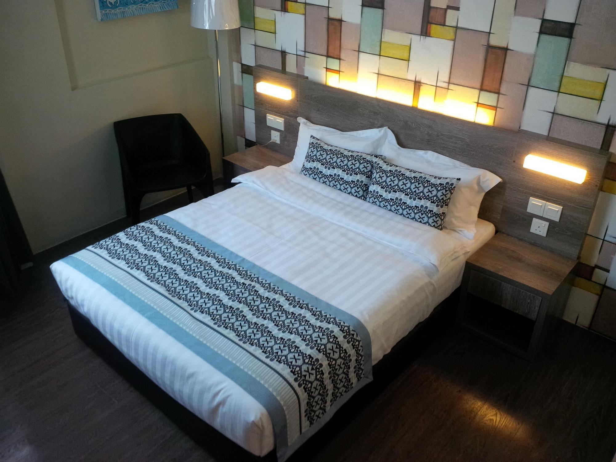 Ajang Hotel Мири Екстериор снимка