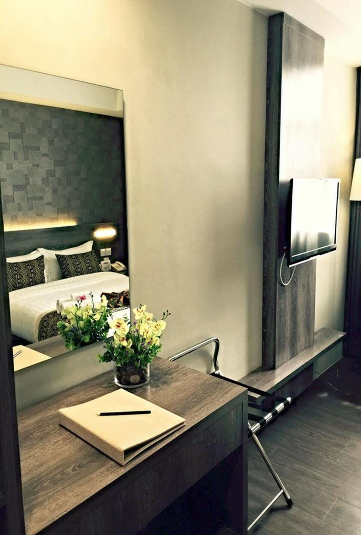 Ajang Hotel Мири Екстериор снимка