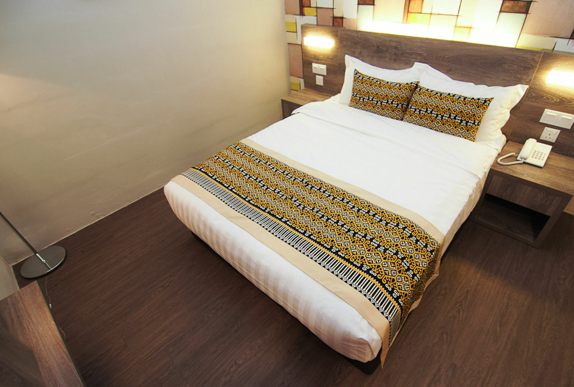Ajang Hotel Мири Екстериор снимка