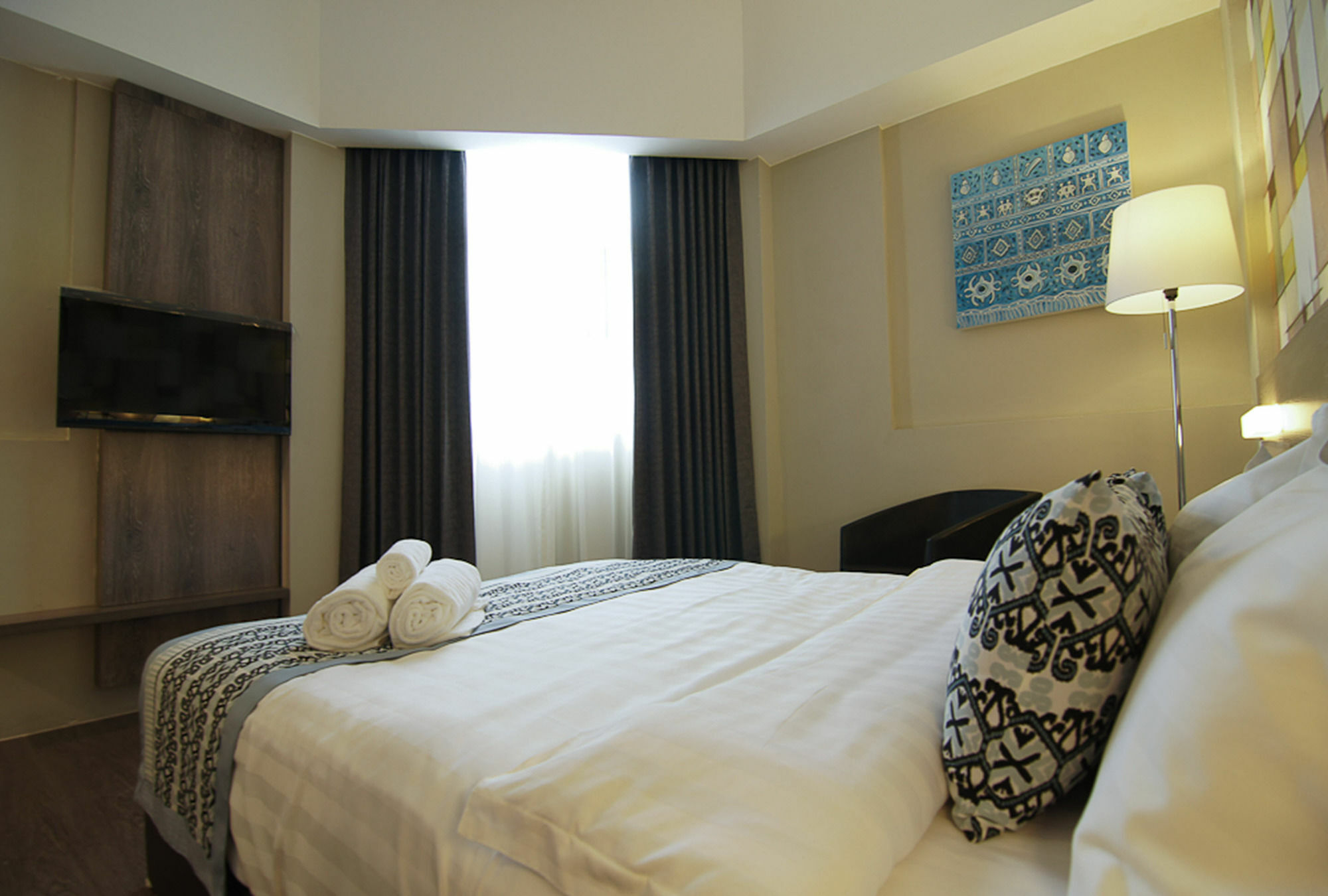Ajang Hotel Мири Екстериор снимка